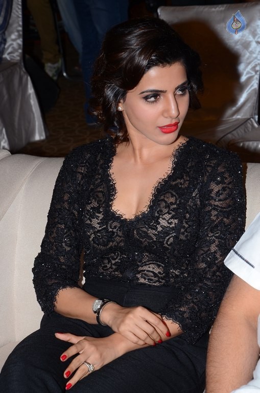 Samantha at A Aa Success Meet - 4 / 52 photos