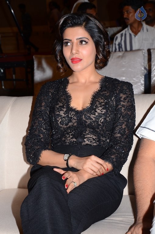 Samantha at A Aa Success Meet - 14 / 52 photos