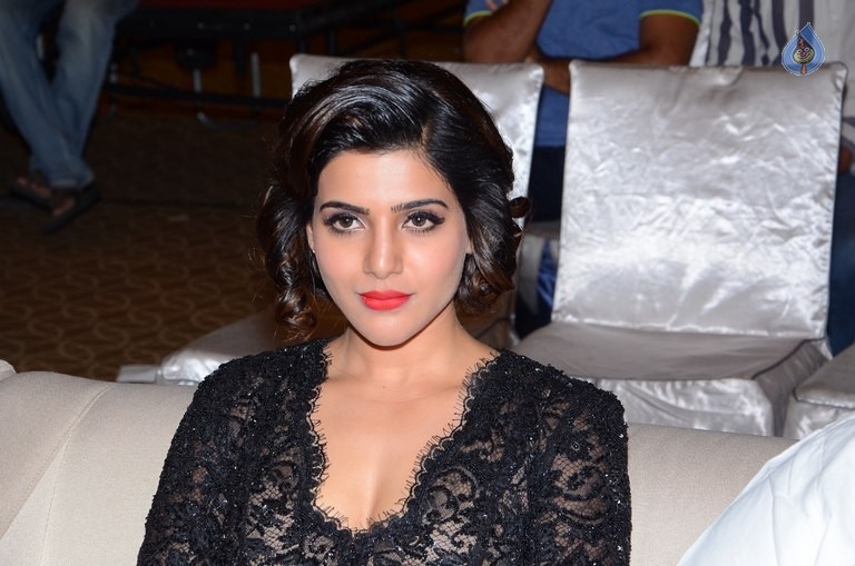 Samantha at A Aa Success Meet - 21 / 52 photos