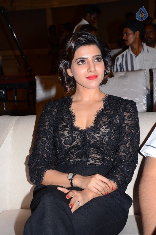 Samantha at A Aa Success Meet - 27 / 52 photos