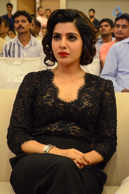 Samantha at A Aa Success Meet - 47 / 52 photos