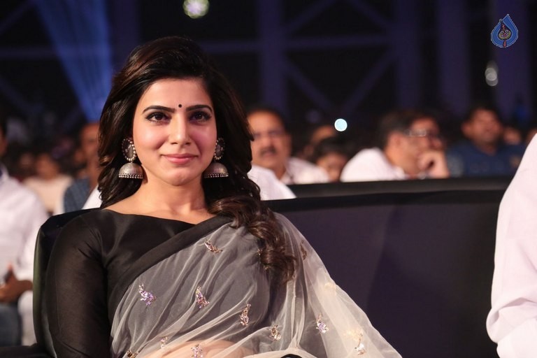 Samantha at Brahmotsavam Audio Launch - 24 / 50 photos