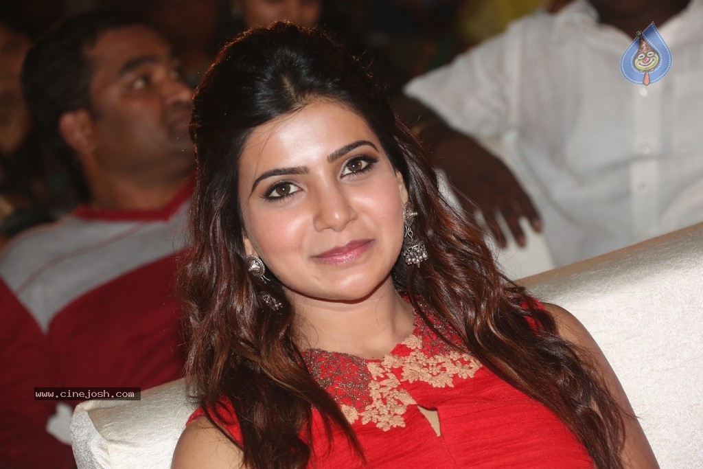Samantha at Lovers Audio Launch - 87 / 128 photos