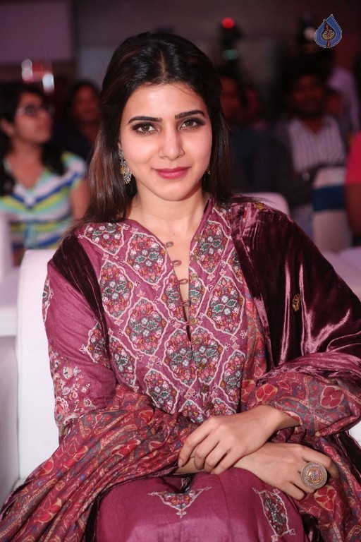 Samantha at Remo Audio Launch - 30 / 54 photos