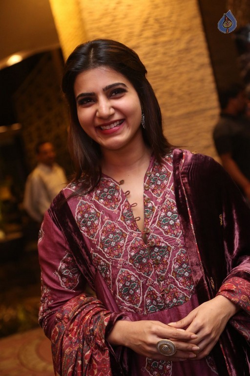 Samantha at Remo Audio Launch - 39 / 54 photos