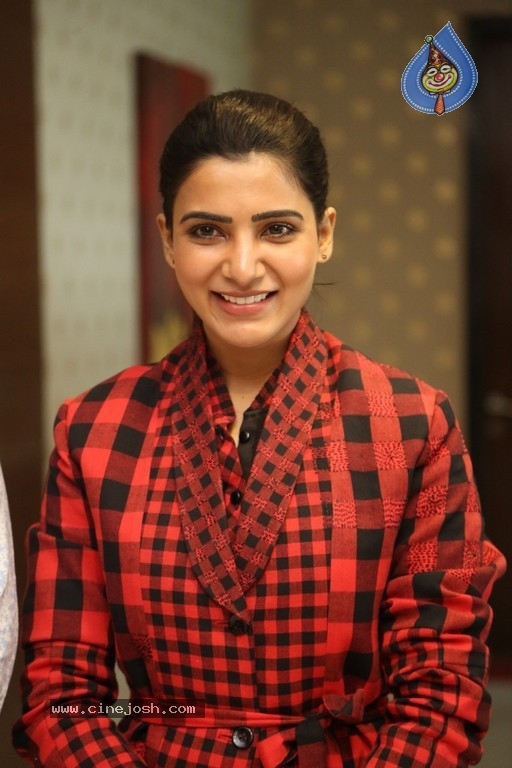 Samantha At U Turn Movie Success Meet - 11 / 17 photos