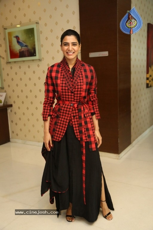 Samantha At U Turn Movie Success Meet - 17 / 17 photos