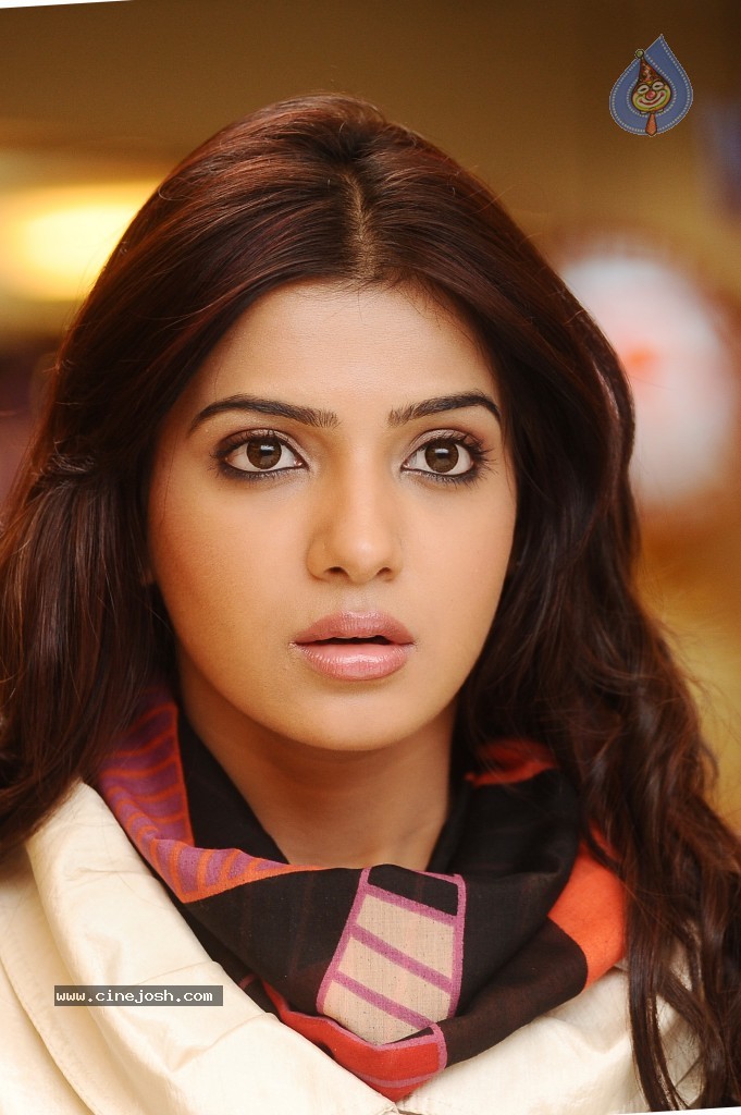 Samantha Hot Photo Gallery - 28 / 145 photos