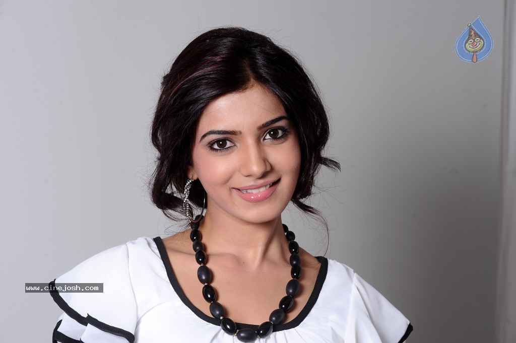 Samantha Hot Photo Gallery - 83 / 145 photos