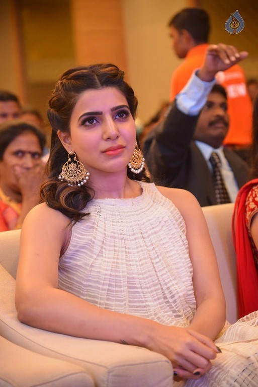 Samantha Images - 36 / 42 photos