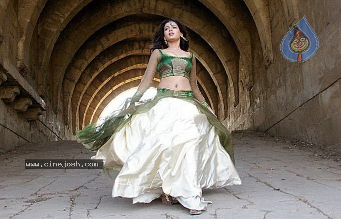 Samantha in Kurralloy Kurrallu Movie Stills - 10 / 13 photos