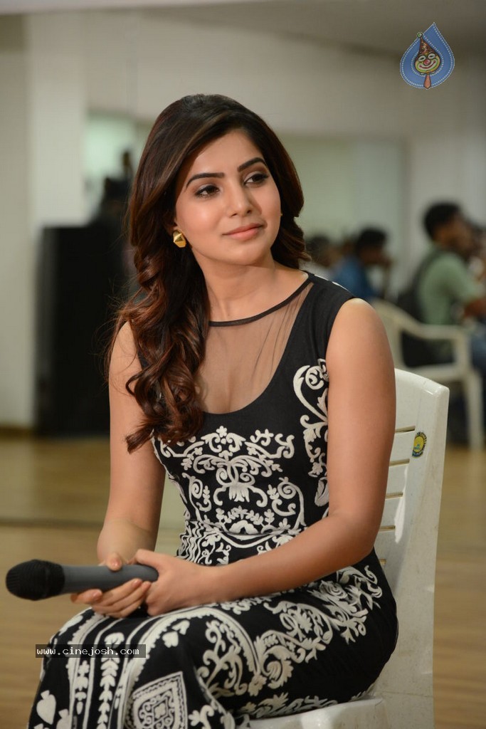 Samantha Interview Stills - 136 / 352 photos