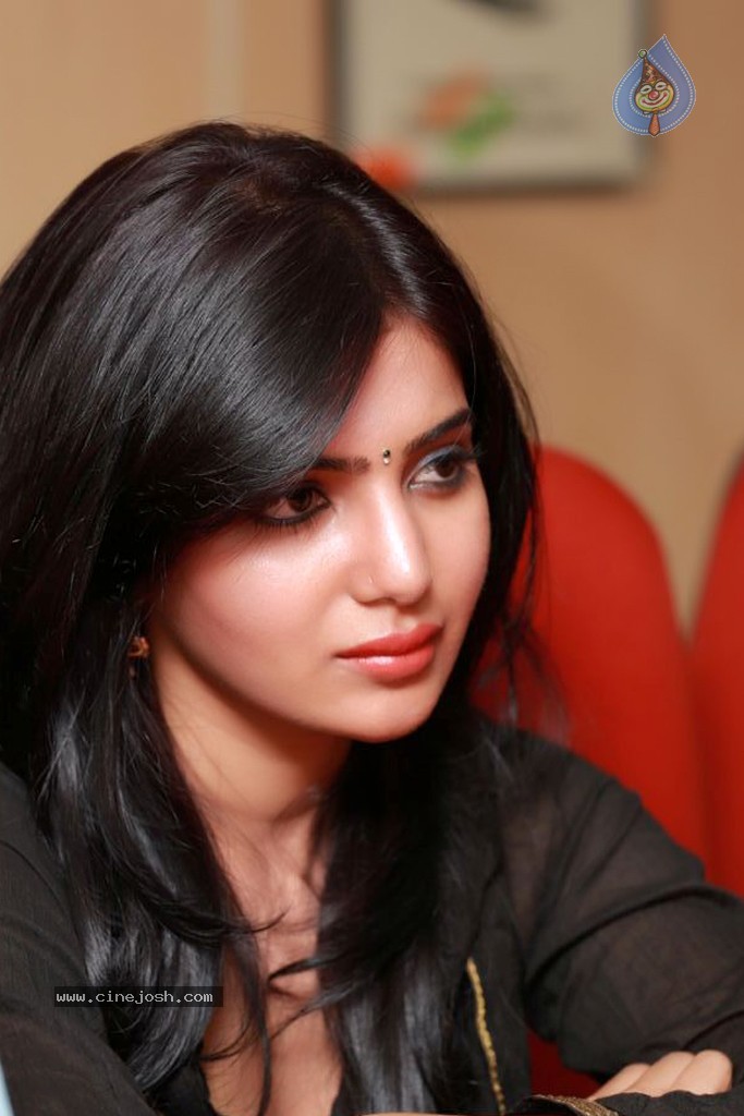 Samantha Latest Stills - 12 / 85 photos