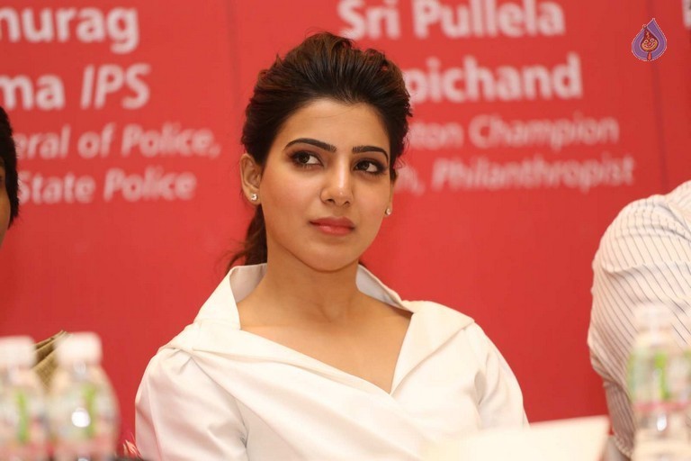 Samantha New Images - 28 / 42 photos