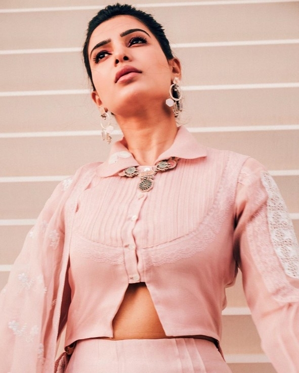 Samantha Photos - 11 / 16 photos