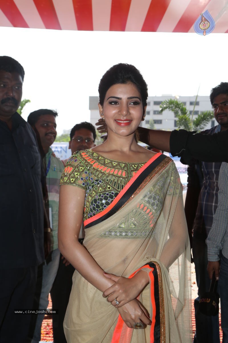 Samantha Stills - 21 / 60 photos