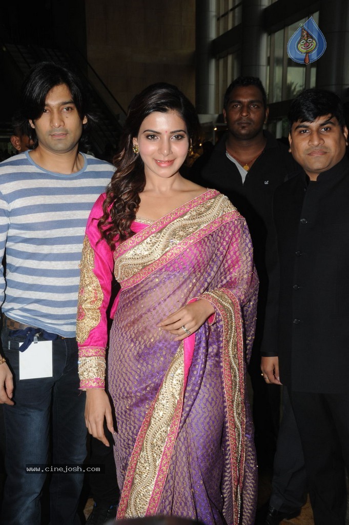Samantha Walks the Ramp at Surat Dreams Fashion Show - 5 / 39 photos