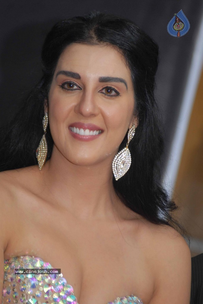Samira Mohamed Ali Gallery - 14 / 43 photos