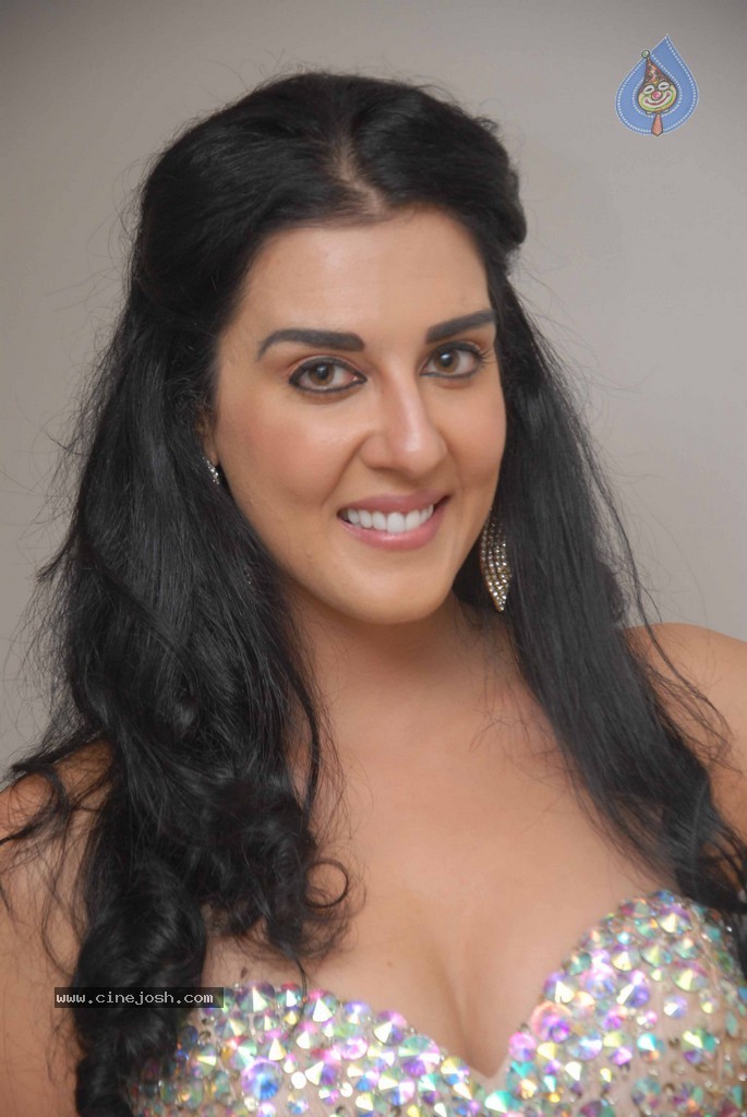 Samira Mohamed Ali Gallery - 30 / 43 photos