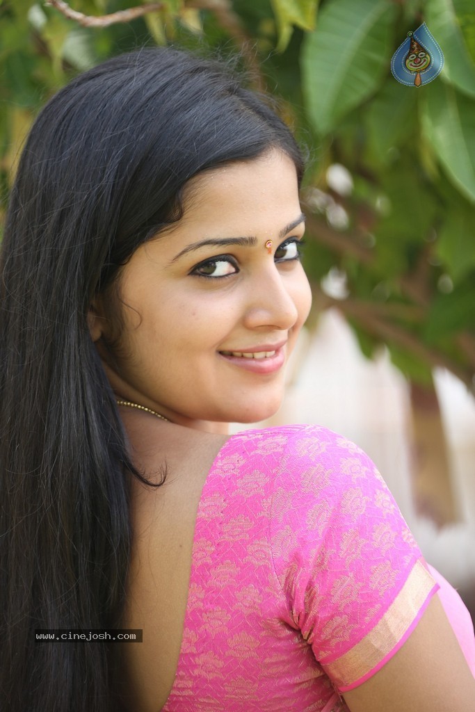 Samskruthi New Stills - 21 / 28 photos