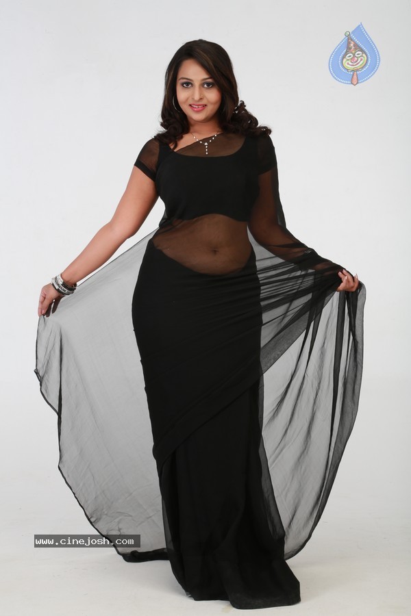 Samvritha Sunil Hot Photos - 29 / 70 photos