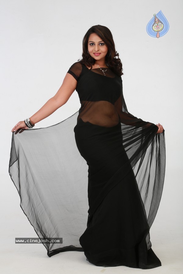 Samvritha Sunil Hot Photos - 36 / 70 photos