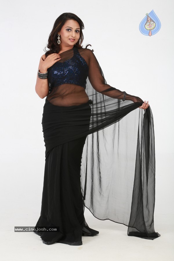 Samvritha Sunil Hot Photos - 44 / 70 photos