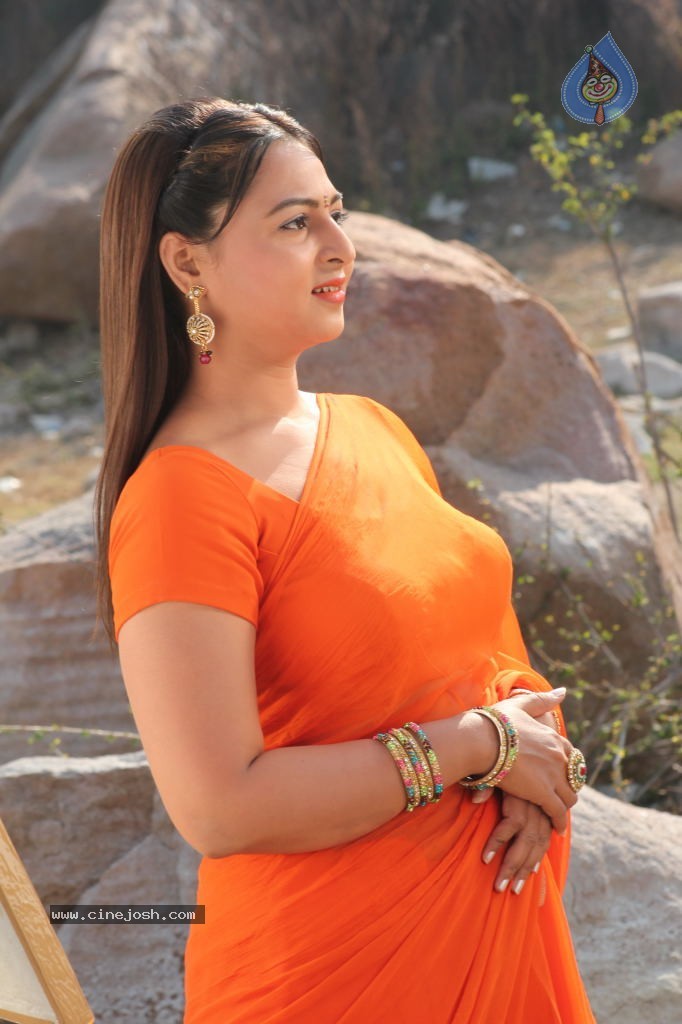 Samvritha Sunil Hot Stills - 57 / 95 photos