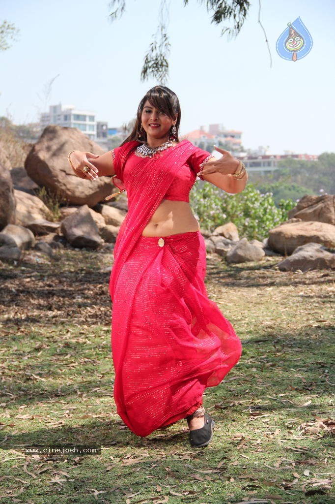 Samvritha Sunil Hot Stills - 67 / 95 photos