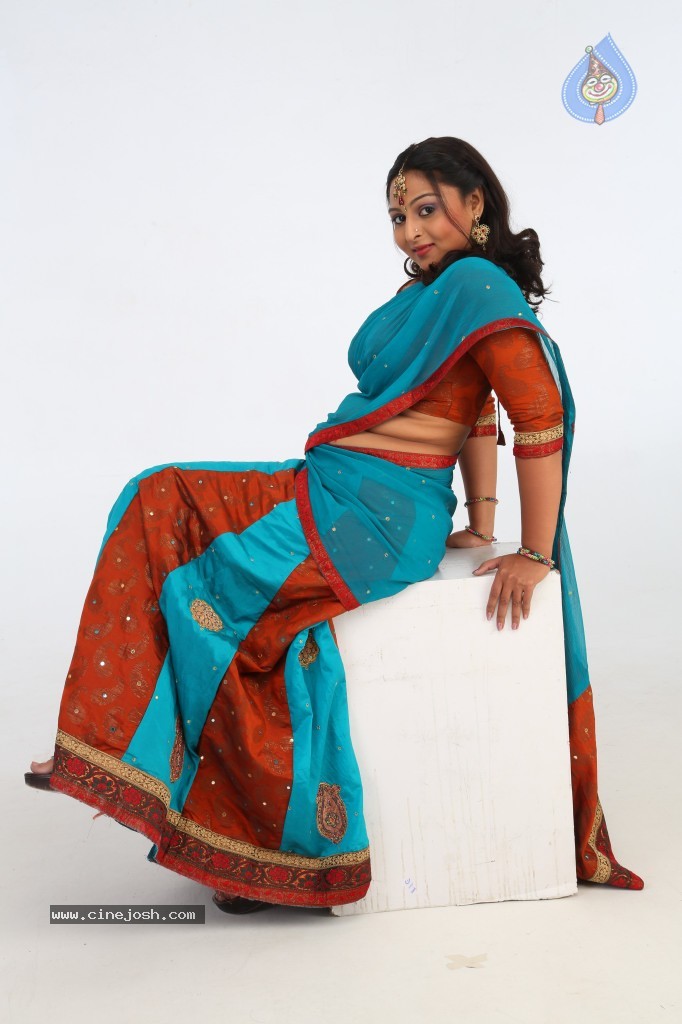 Samvritha Sunil Hot Stills - 4 / 30 photos