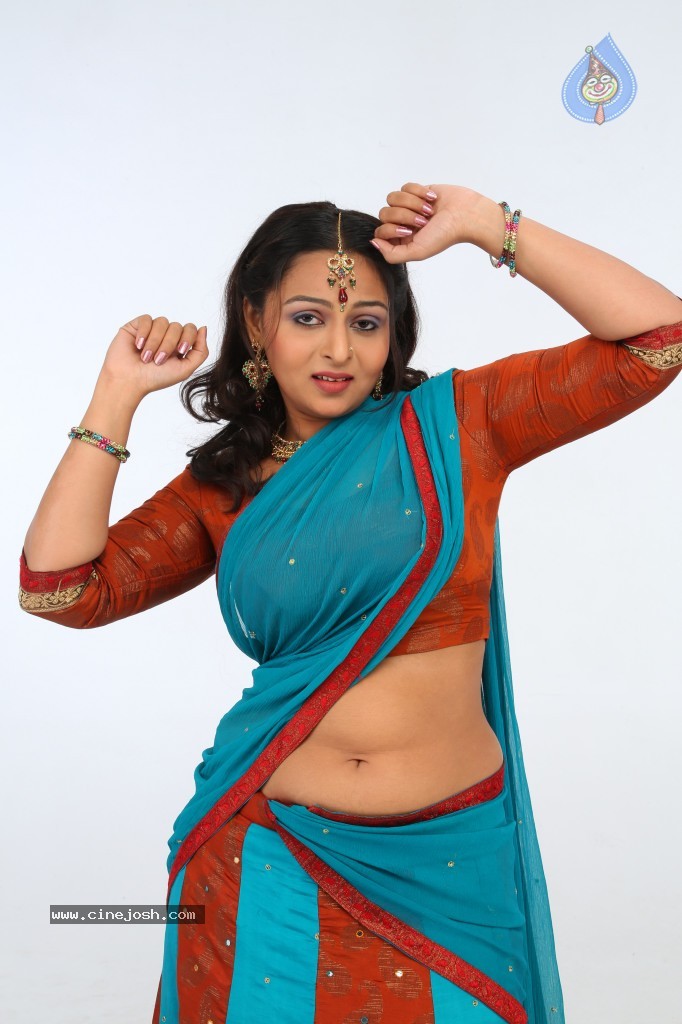 Samvritha Sunil Hot Stills - 8 / 30 photos