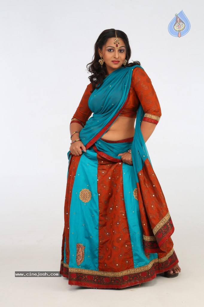 Samvritha Sunil Hot Stills - 30 / 30 photos