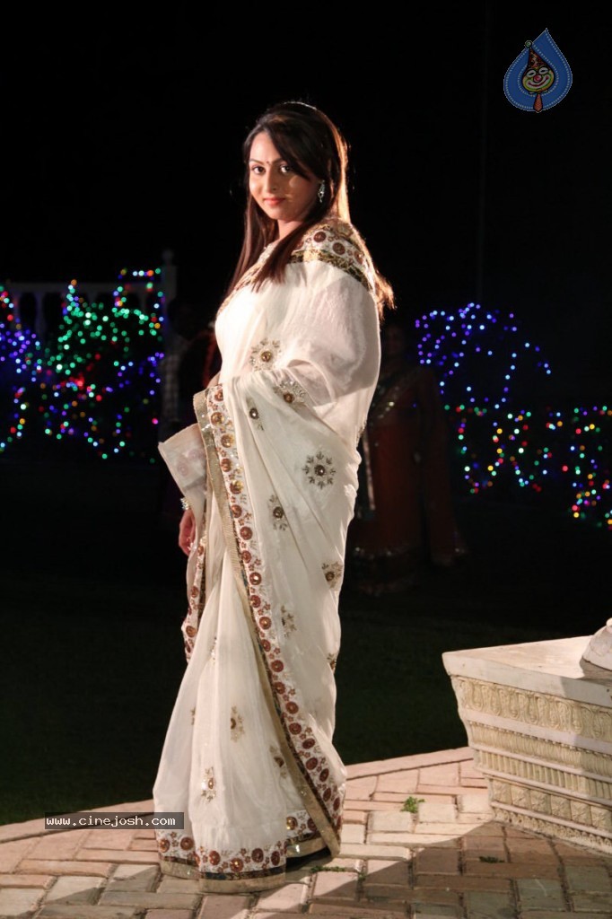 Samvritha Sunil New Stills - 12 / 78 photos