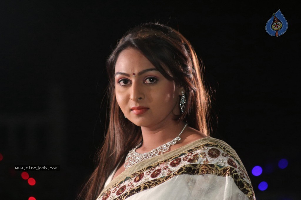 Samvritha Sunil New Stills - 16 / 78 photos