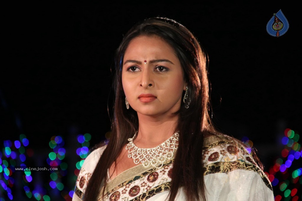 Samvritha Sunil New Stills - 24 / 78 photos