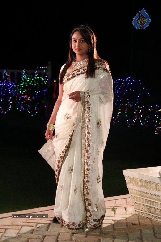 Samvritha Sunil New Stills - 48 / 78 photos