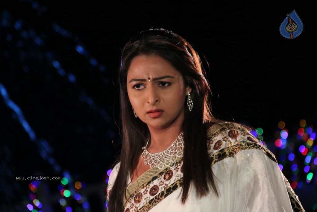 Samvritha Sunil New Stills - 58 / 78 photos