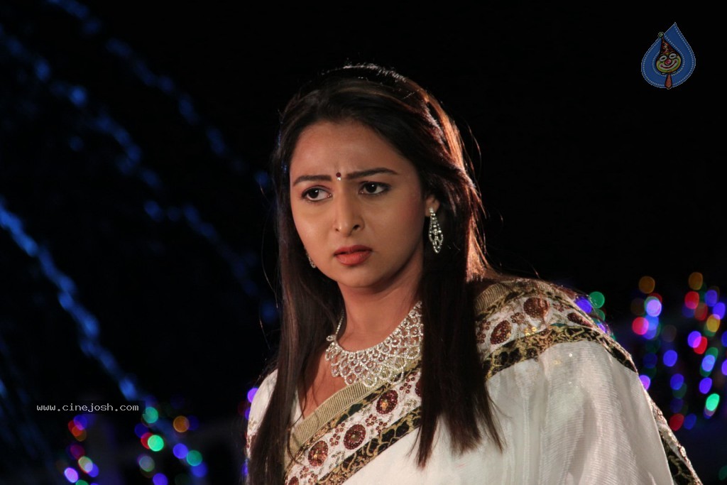 Samvritha Sunil New Stills - 65 / 78 photos