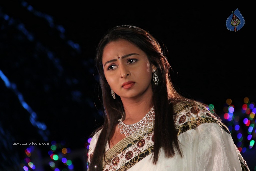 Samvritha Sunil New Stills - 75 / 78 photos