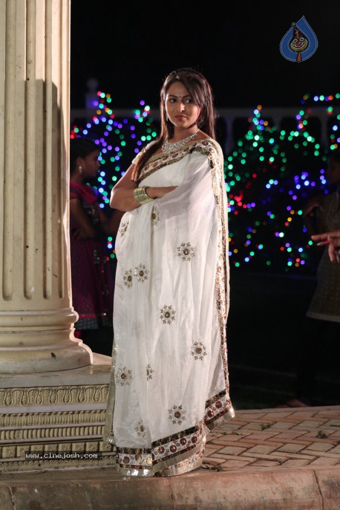 Samvritha Sunil New Stills - 76 / 78 photos