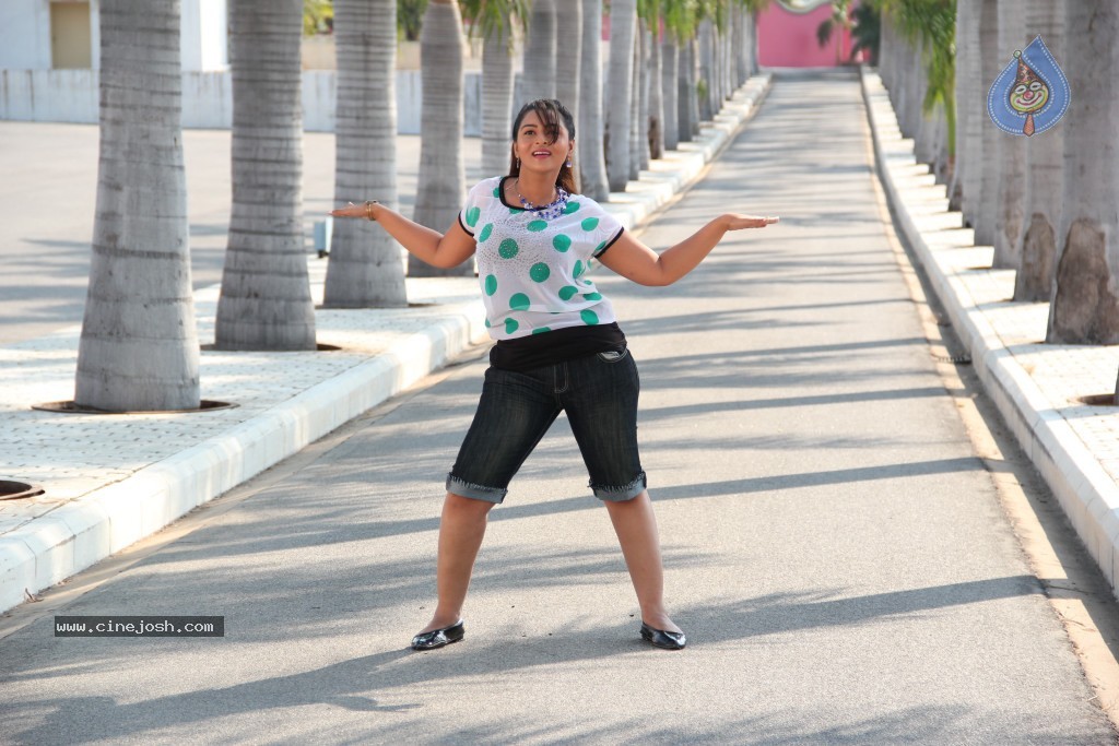 Samvritha Sunil New Stills - 22 / 34 photos