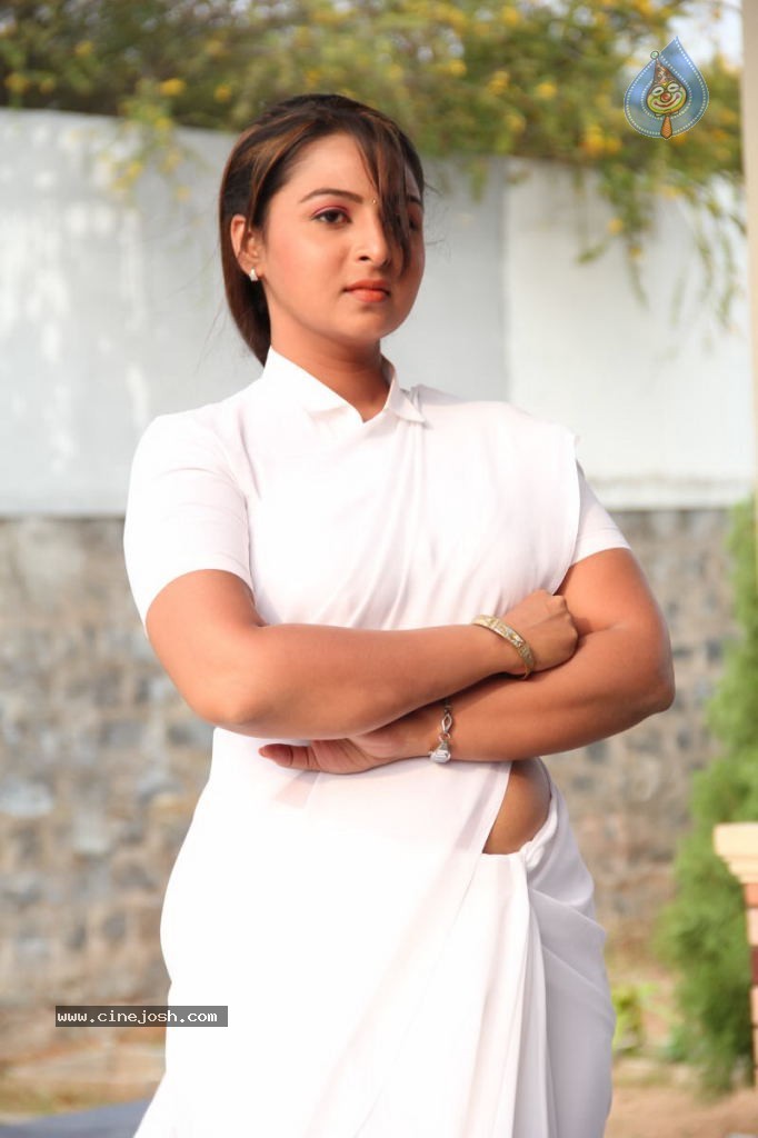 Samvritha Sunil Stills - 7 / 89 photos