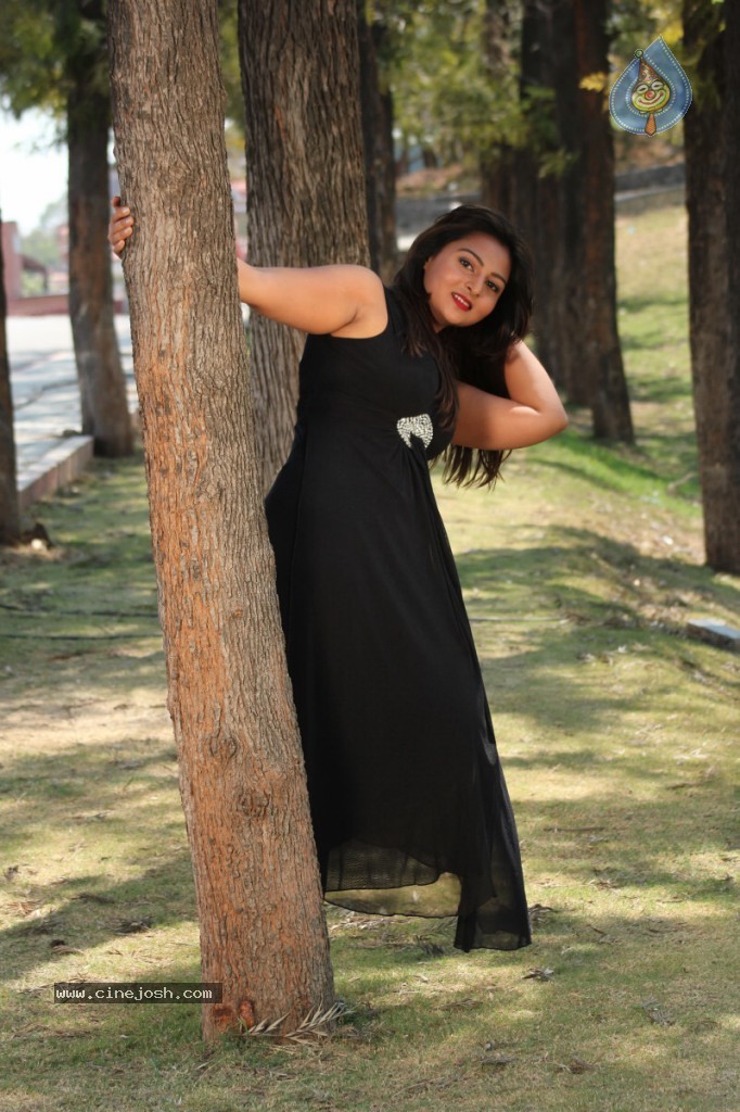 Samvritha Sunil Stills - 64 / 65 photos