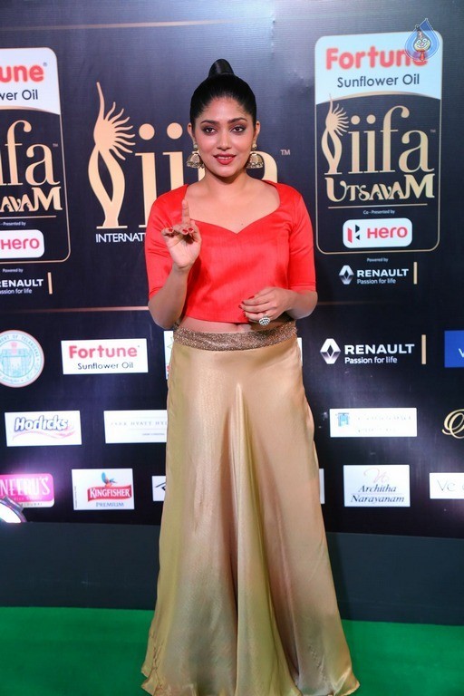 Samyukta Hamod at IIFA Utsavam 2017 - 27 / 32 photos