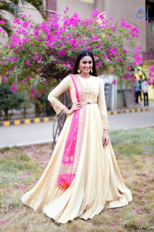 Sana Latest Photo Shoot - 8 / 11 photos