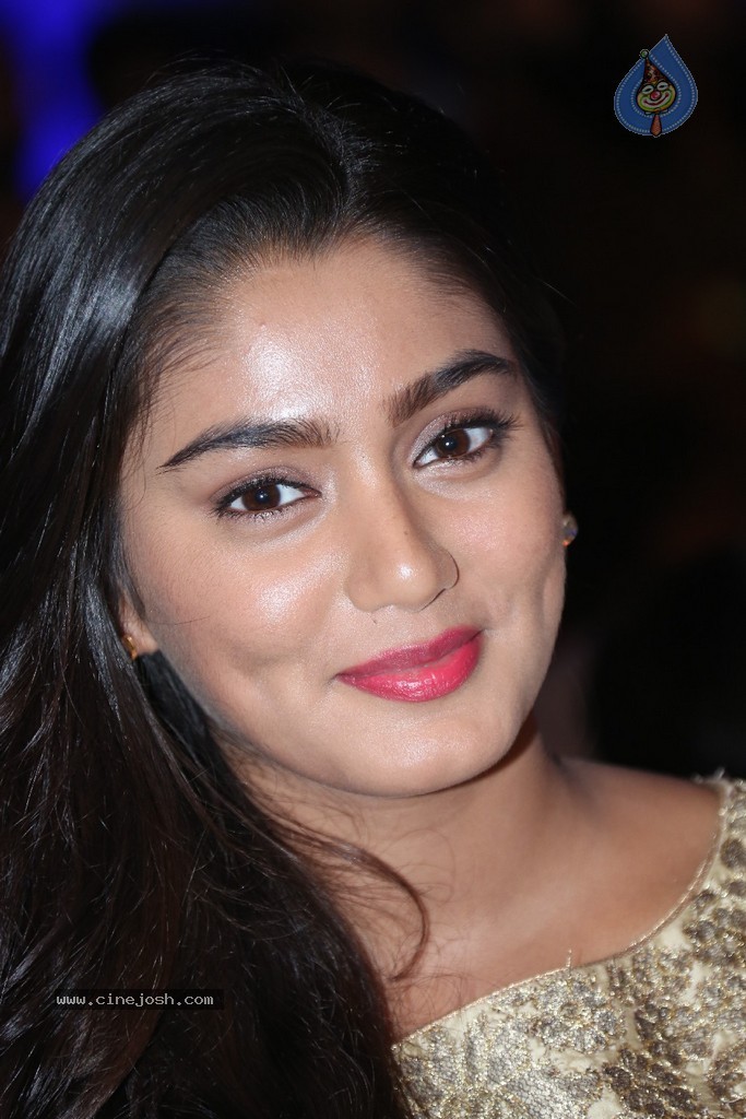 Sana New Photos - 88 / 107 photos