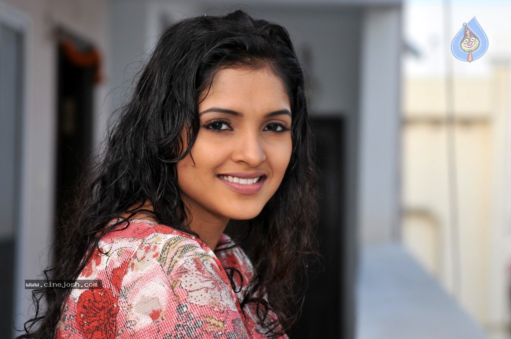 Sanchita Padukone Photos - 25 / 67 photos