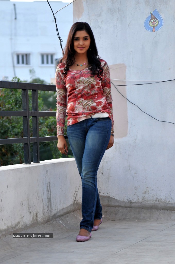 Sanchita Padukone Photos - 28 / 67 photos