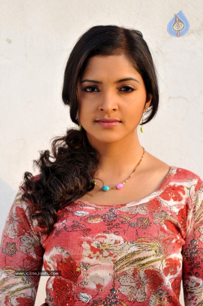 Sanchita Padukone Photos - 29 / 67 photos