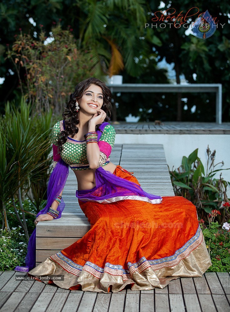 Sanchita Shetty New Pics - 13 / 20 photos